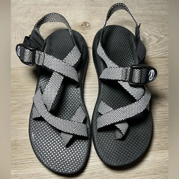 Chaco Women’s Z/Cloud 2 Excite Black and White Sandals Size 9 - Picture 2 of 7